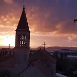 Sky Split